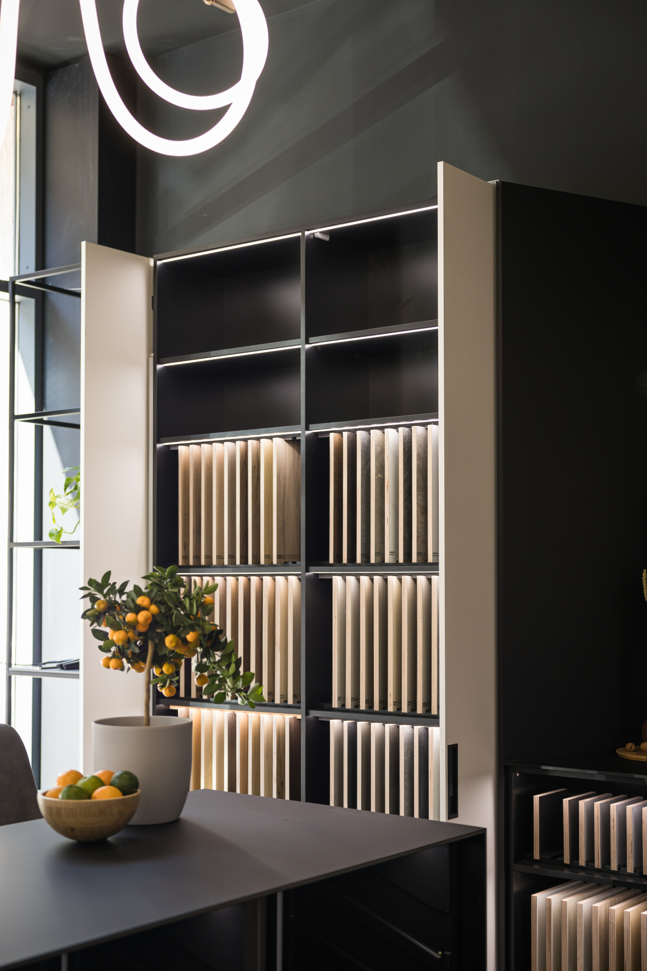 Pe 26 martie, noul showroom Fundermax si-a deschis portile in centrul orasului Bucuresti